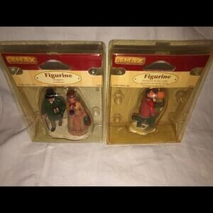 LEMAX Shoppers/Romance At The Lodge 62268-62277 Rare Figures Lot Of (2) Retired